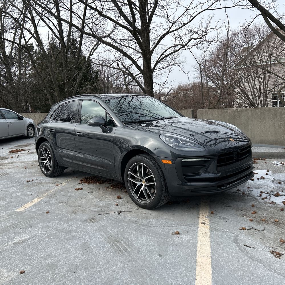 2024 Porsche Macan Base