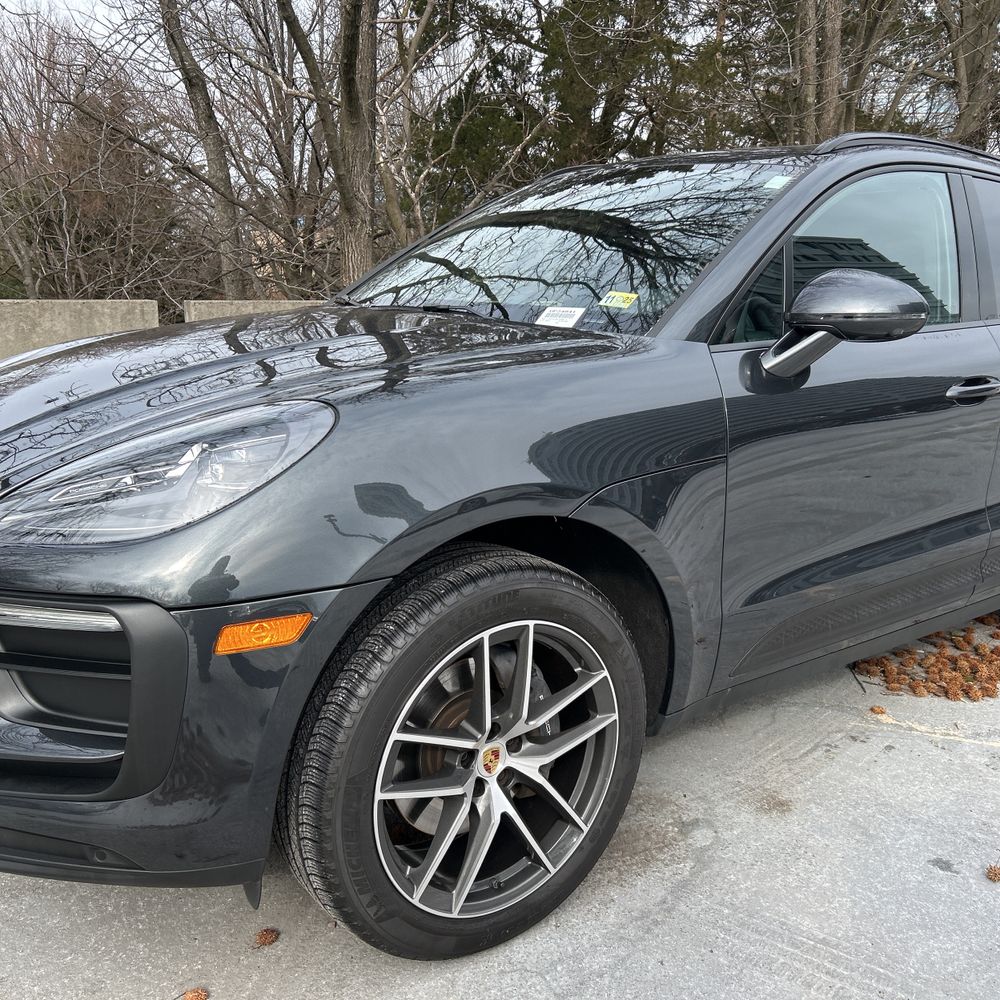 2024 Porsche Macan Base