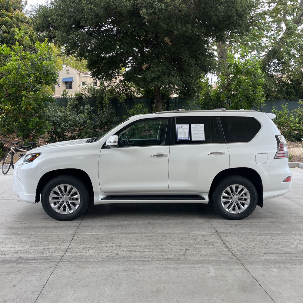 2023 Lexus GX 460 Base