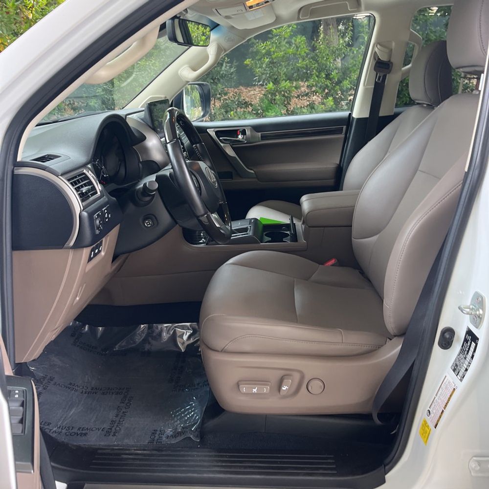 2023 Lexus GX 460 Base