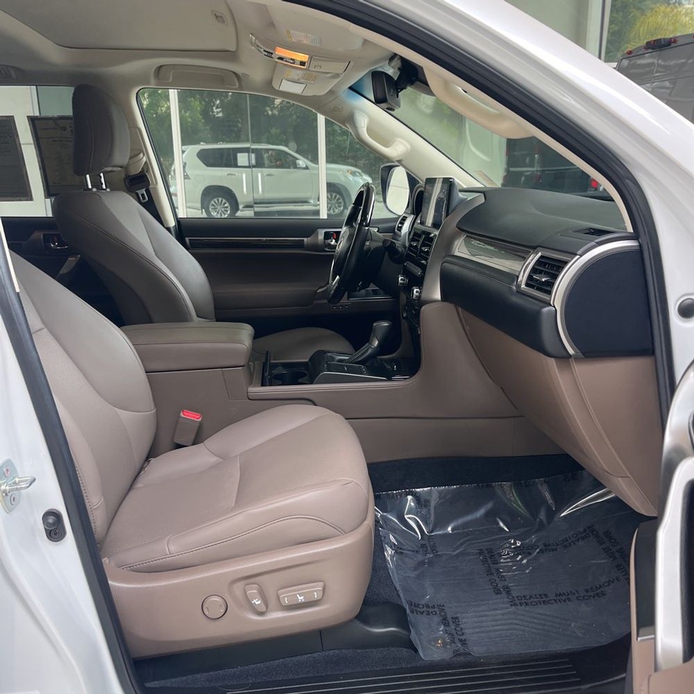 2023 Lexus GX 460 Base