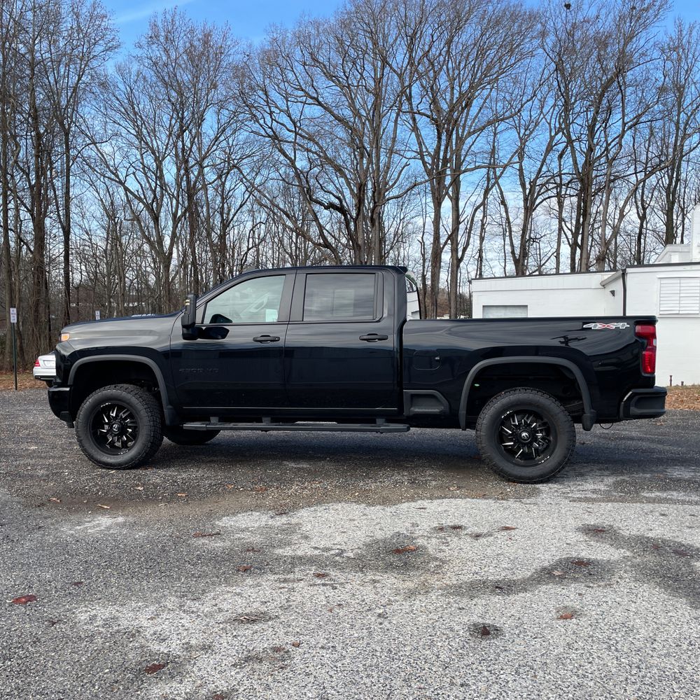 2024 Chevrolet Silverado 2500HD Custom