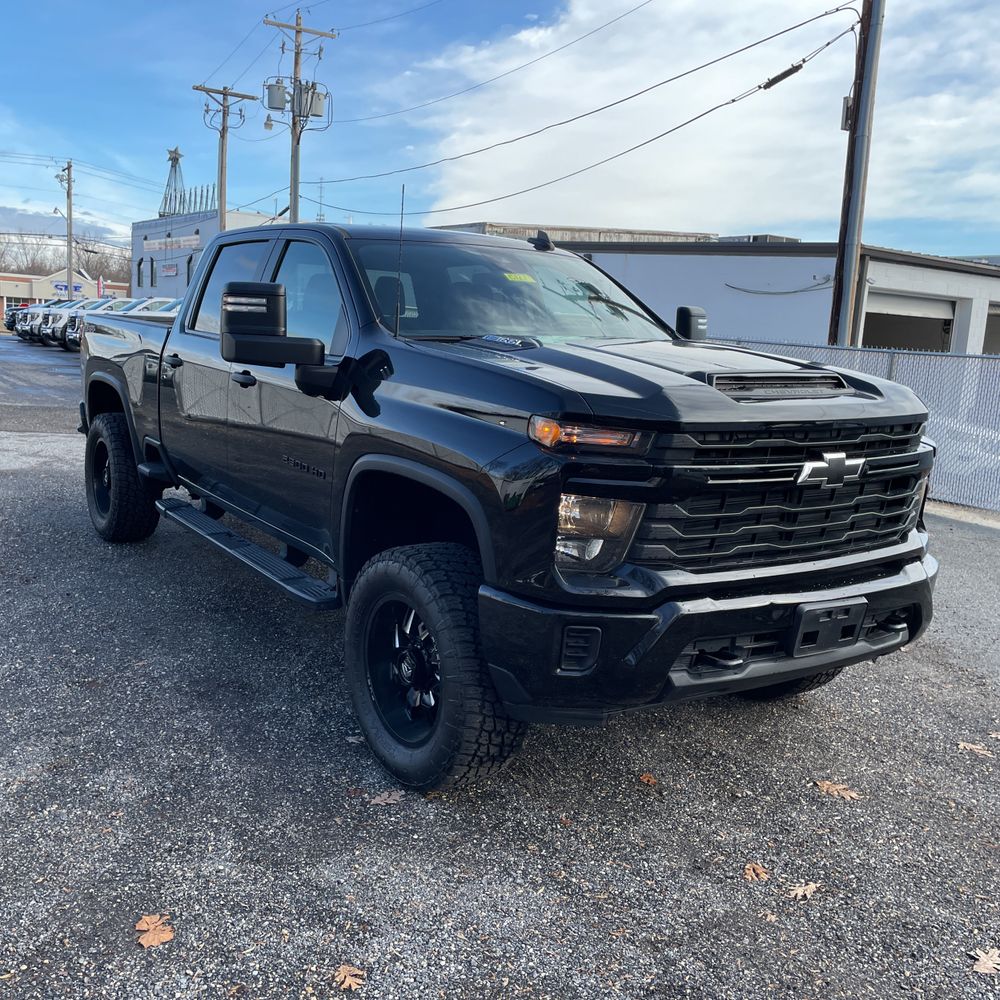 2024 Chevrolet Silverado 2500HD Custom