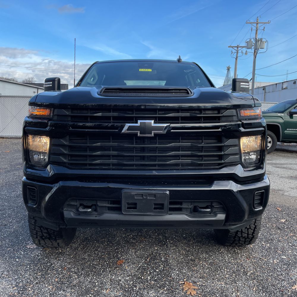 2024 Chevrolet Silverado 2500HD Custom