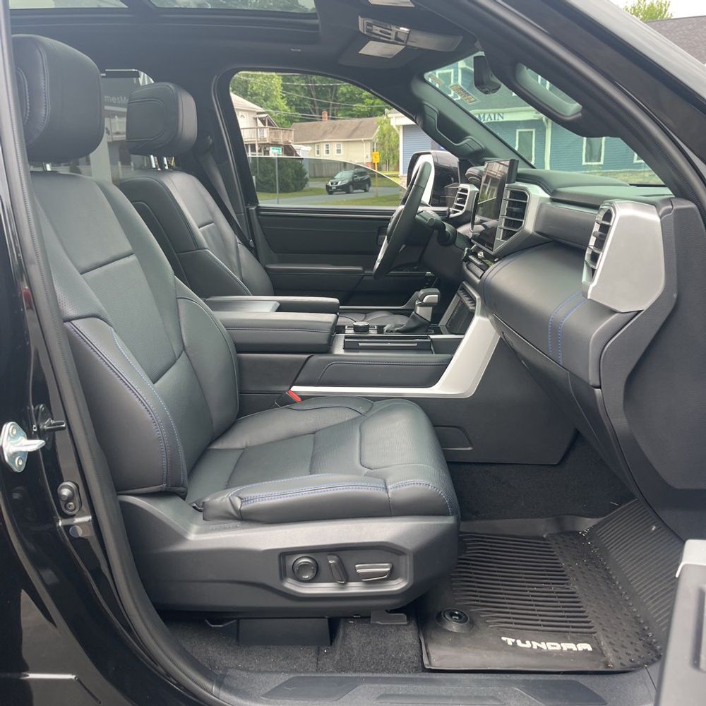 2024 Toyota Tundra Platinum