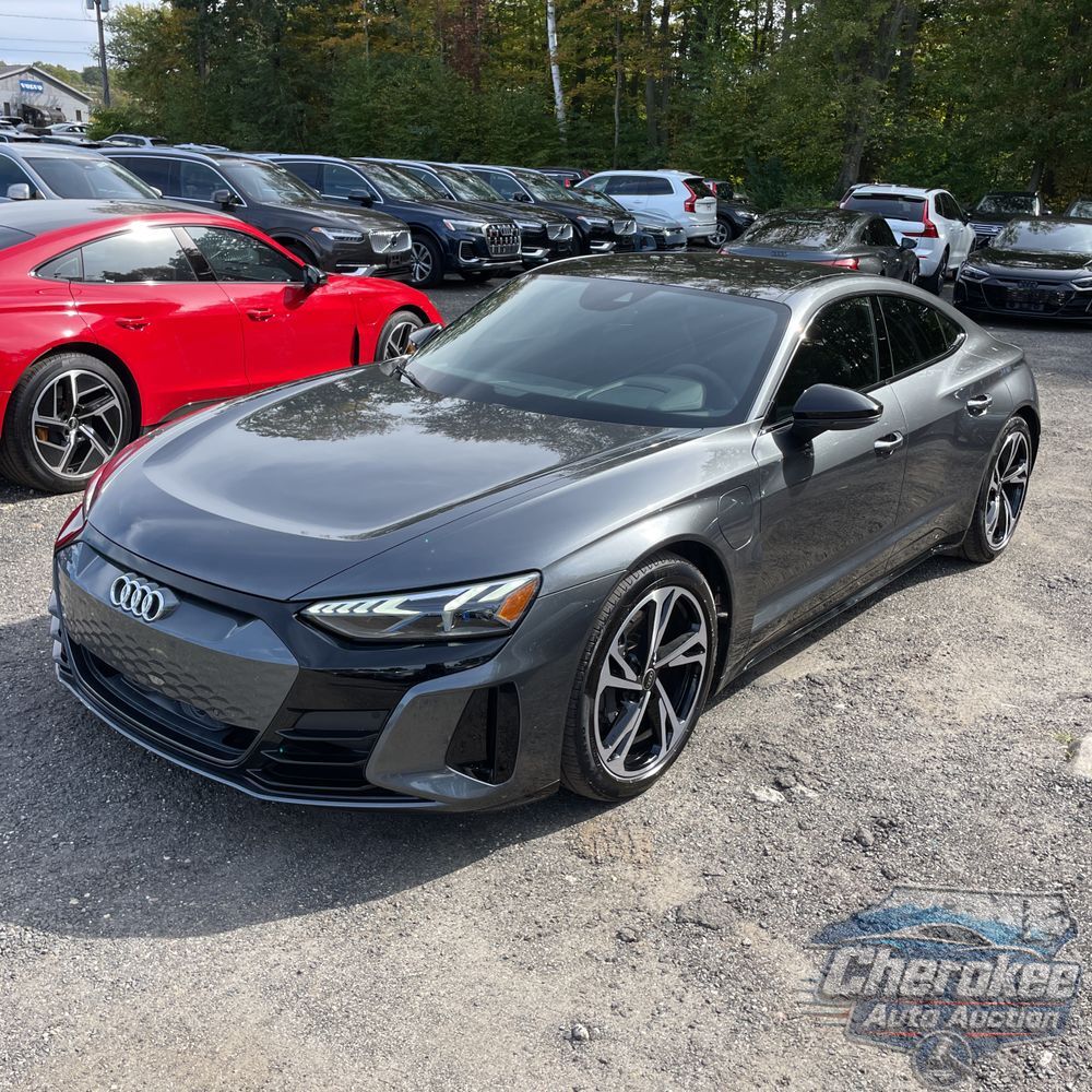 2023 Audi e-tron GT Premium Plus