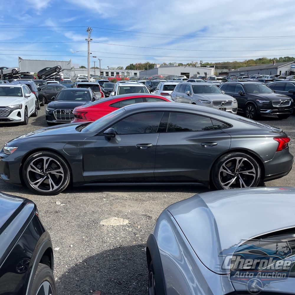2023 Audi e-tron GT Premium Plus