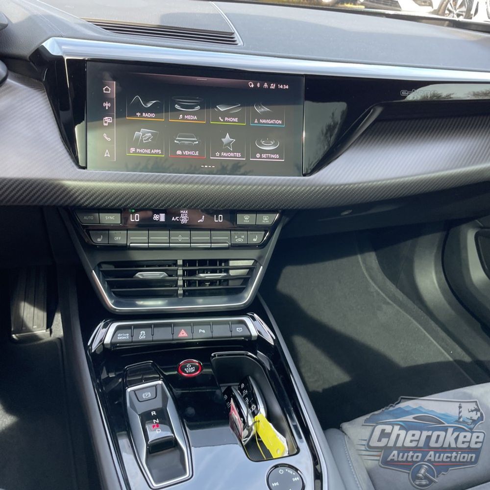 2023 Audi e-tron GT Premium Plus