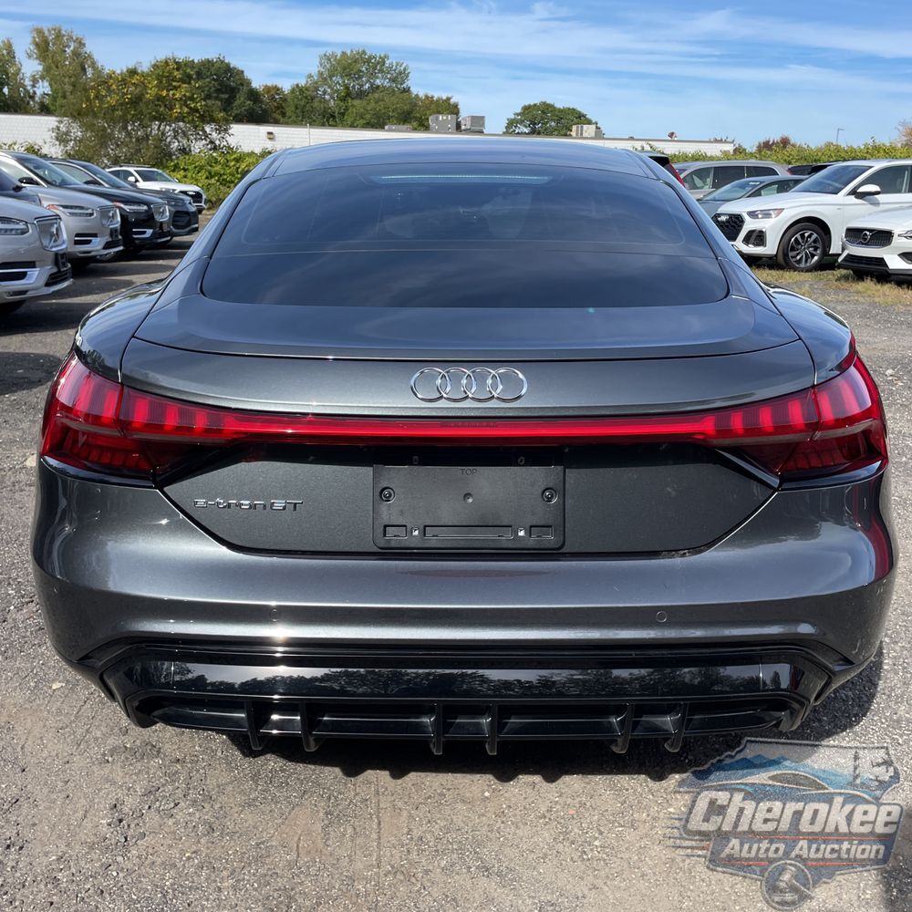 2023 Audi e-tron GT Premium Plus