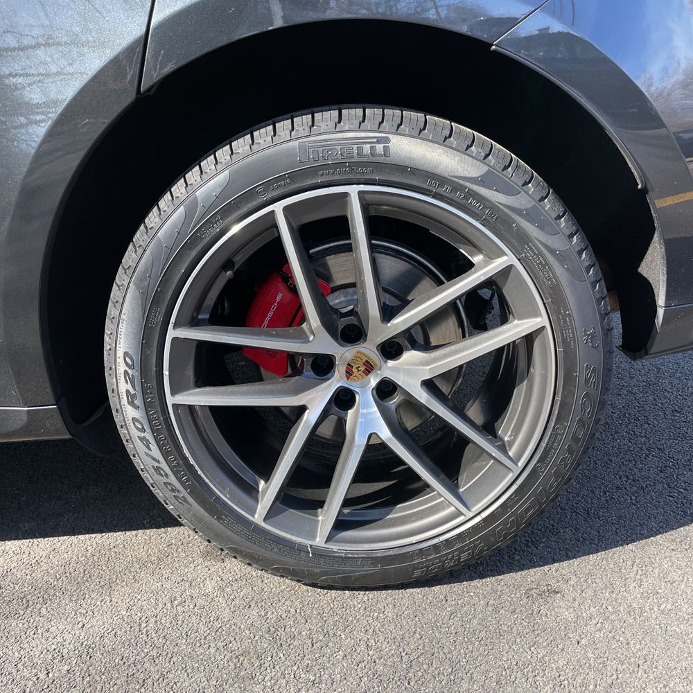 2023 Porsche Macan S