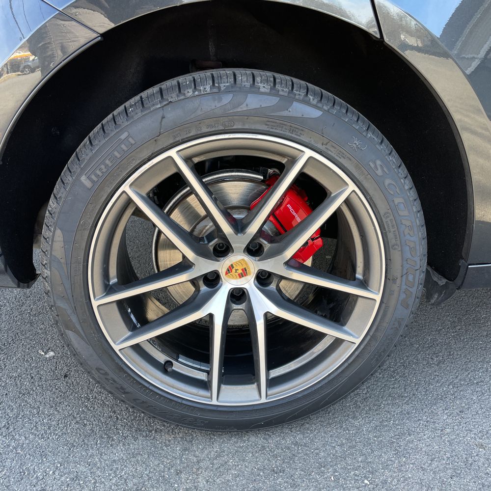 2023 Porsche Macan S