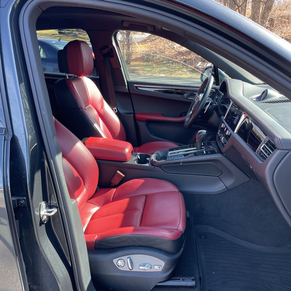2023 Porsche Macan S