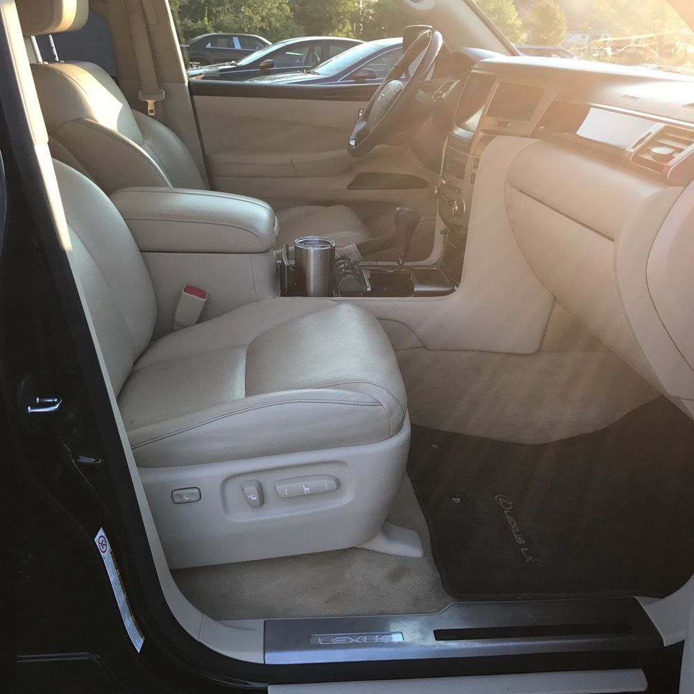 2013 Lexus LX 570