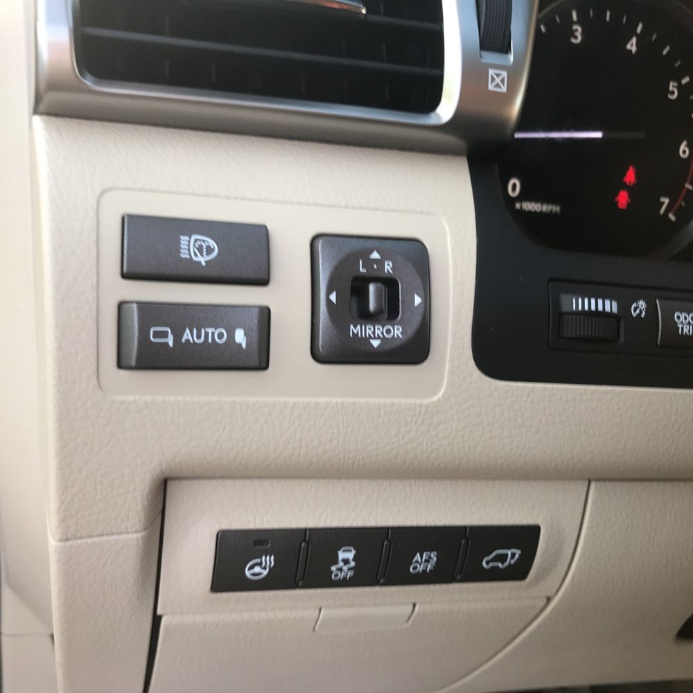 2013 Lexus LX 570
