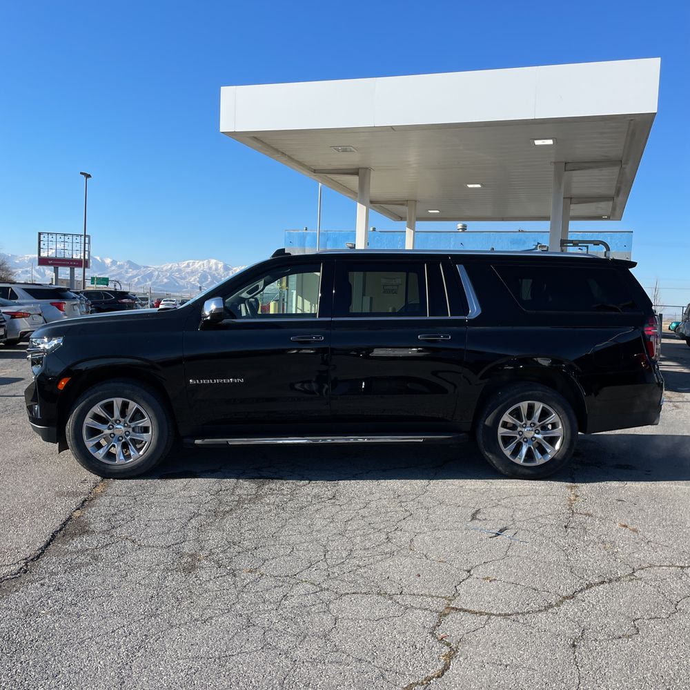 2023 Chevrolet Suburban Premier