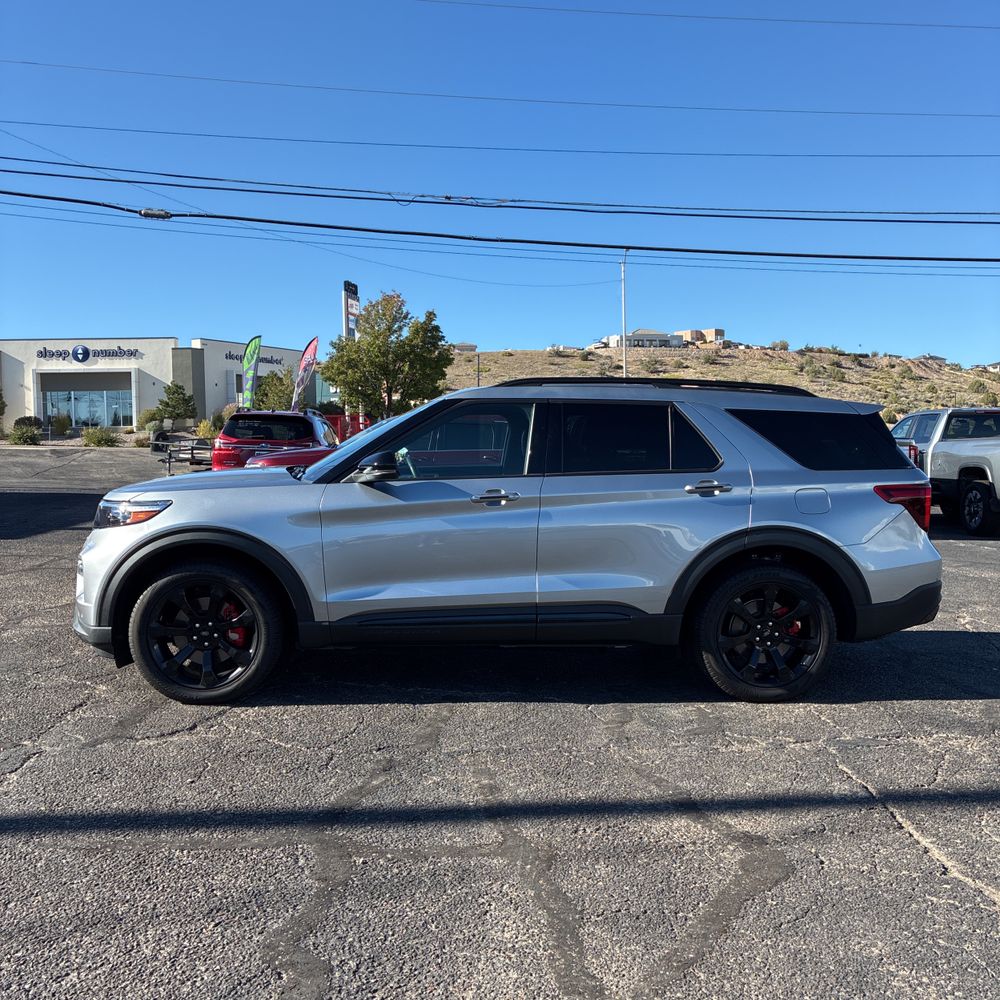 2024 Ford Explorer ST