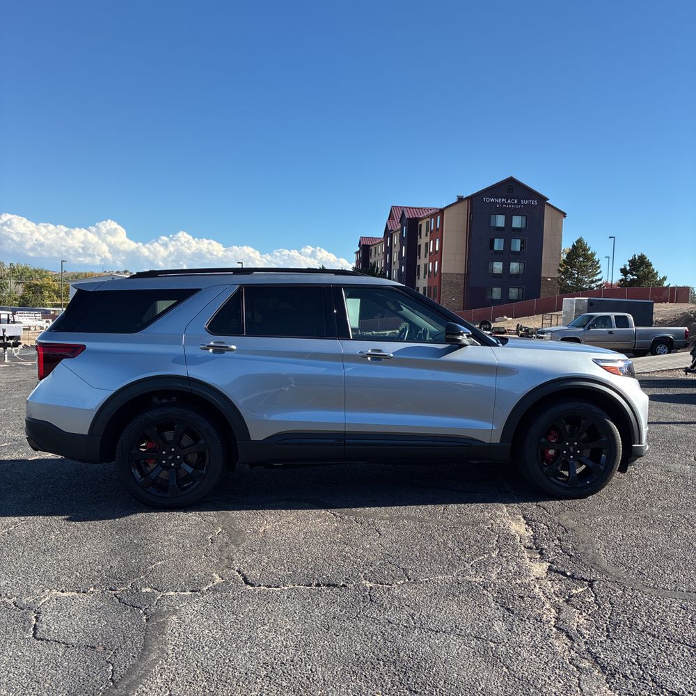 2024 Ford Explorer ST