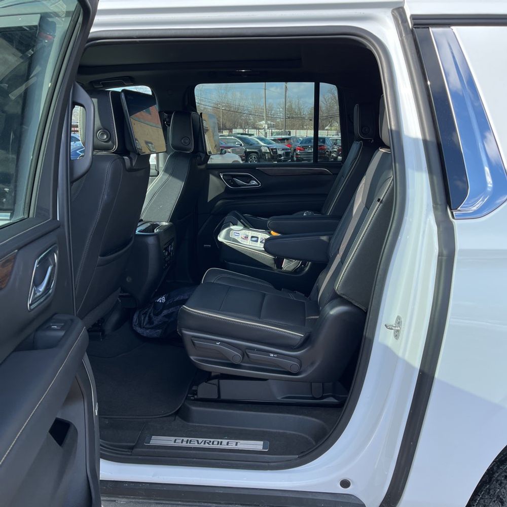 2023 Chevrolet Suburban Premier
