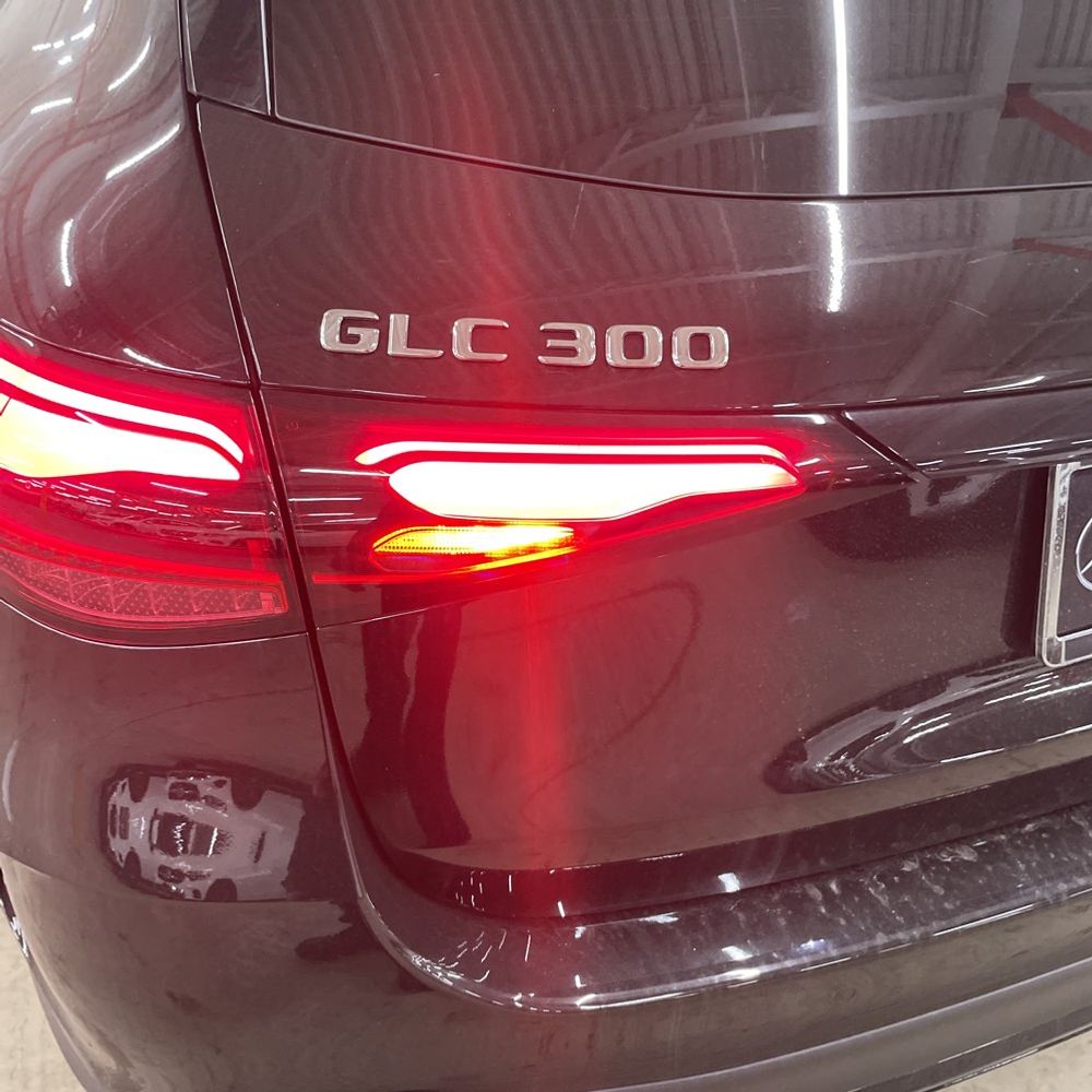 2026 Mercedes-Benz GLC 300