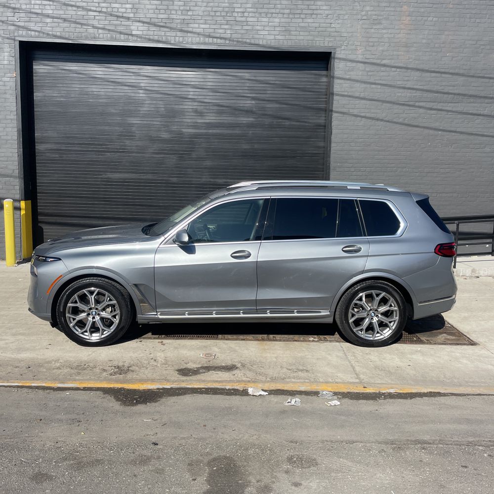 2025 BMW X7 XDrive40i