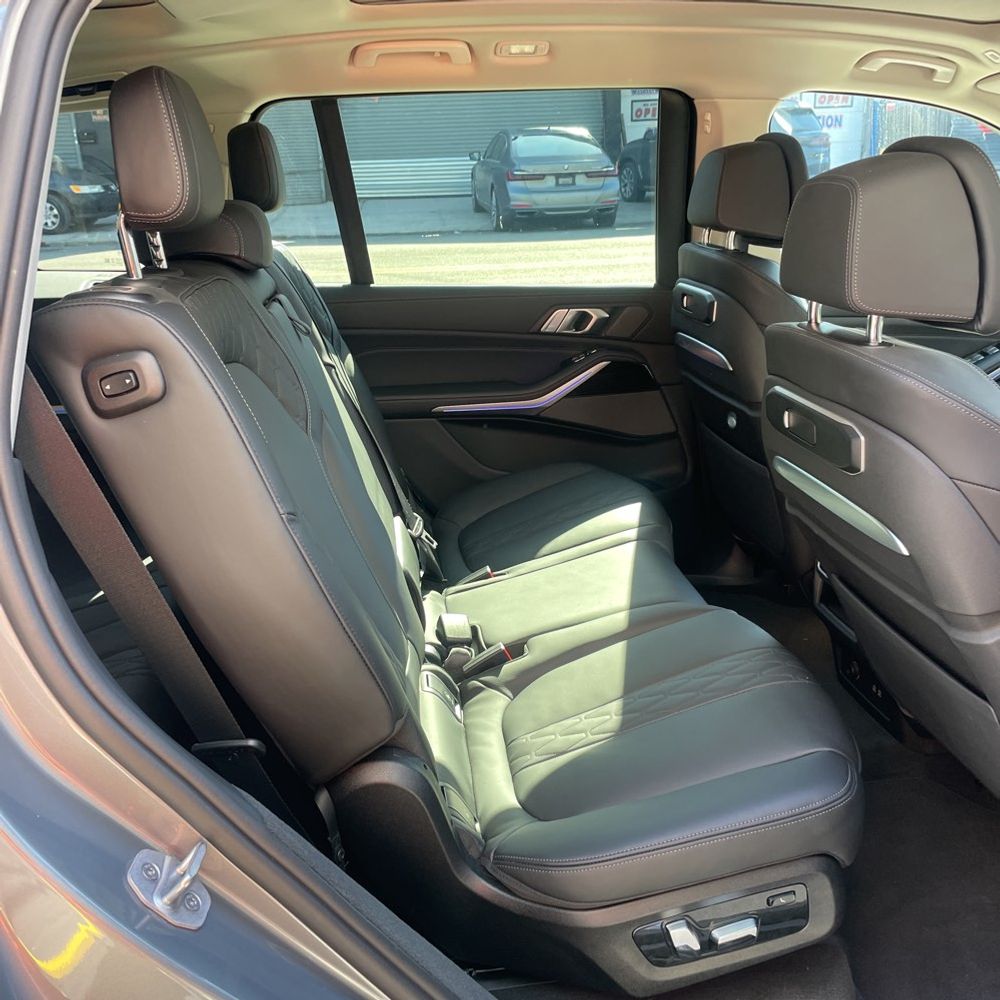 2025 BMW X7 XDrive40i