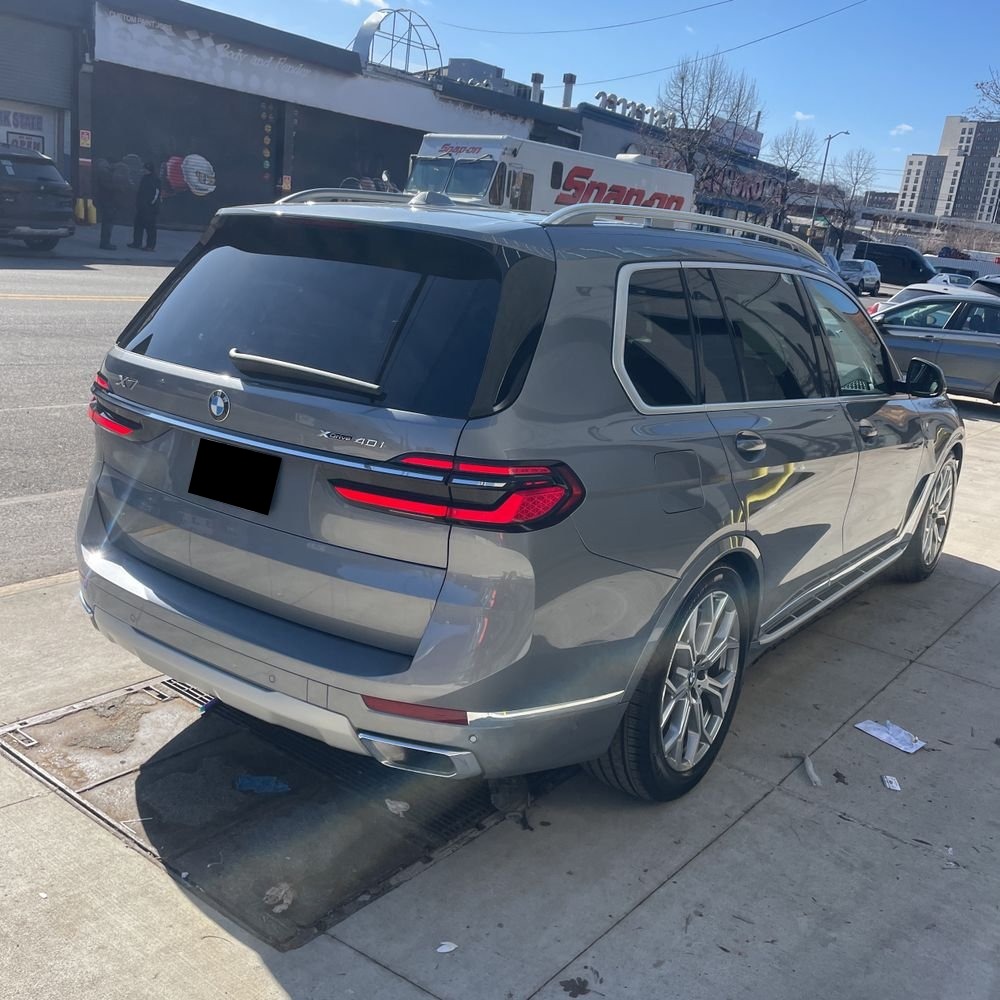 2025 BMW X7 XDrive40i