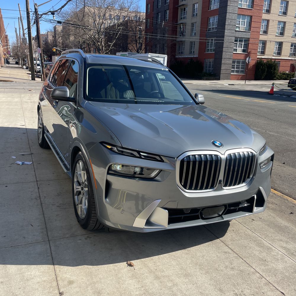 2025 BMW X7 XDrive40i