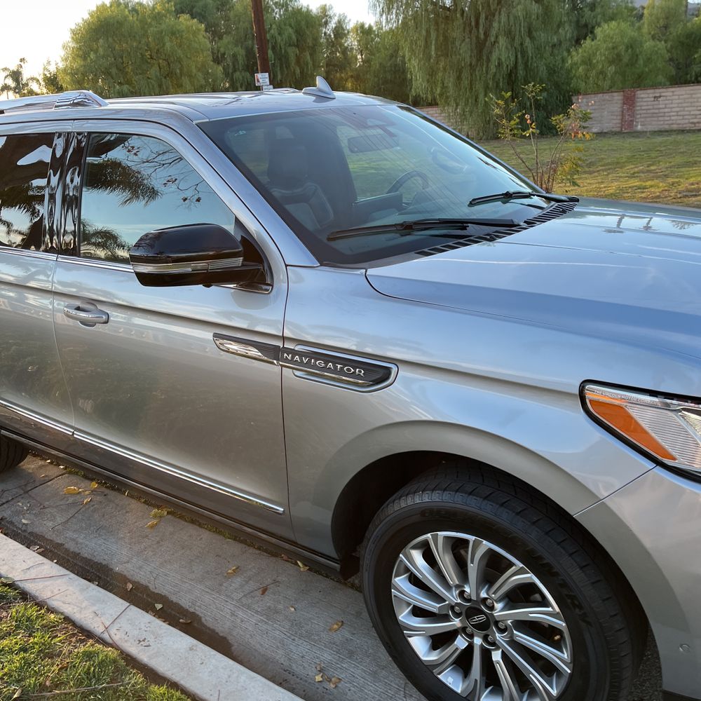 2023 Lincoln Navigator Standard