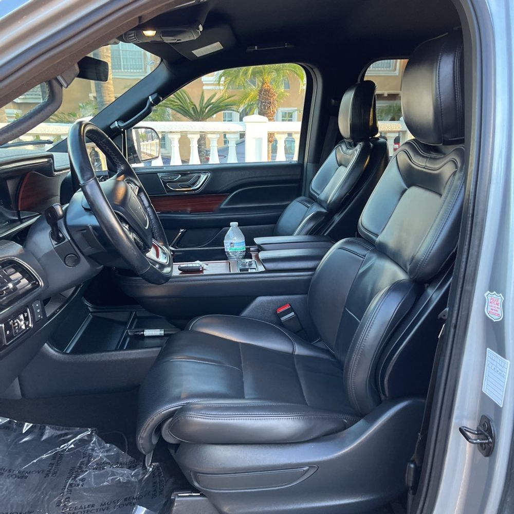 2023 Lincoln Navigator Standard