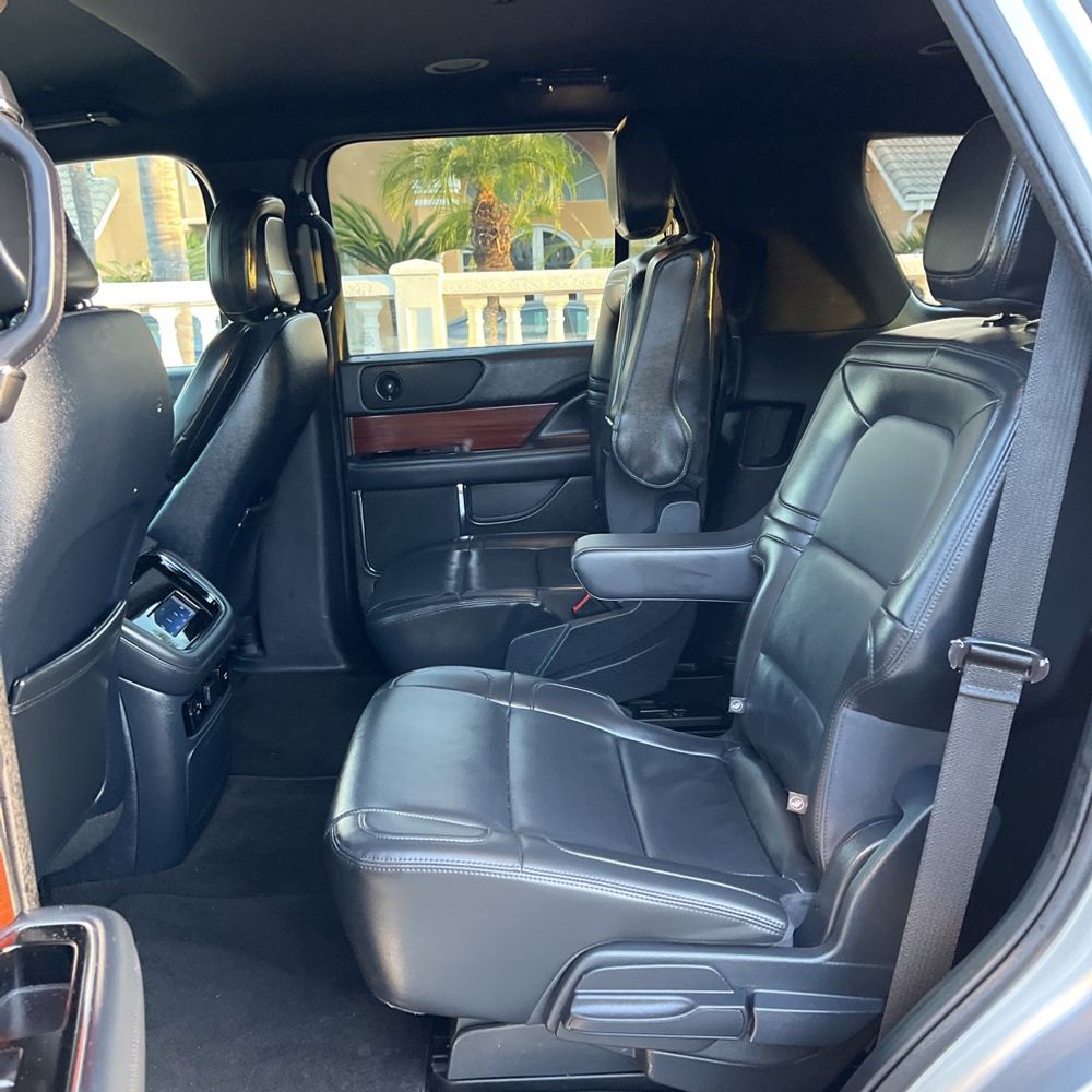 2023 Lincoln Navigator Standard