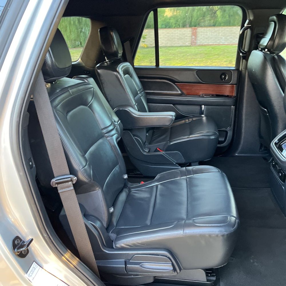 2023 Lincoln Navigator Standard