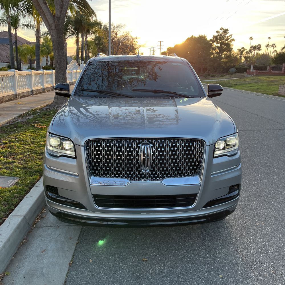 2023 Lincoln Navigator Standard