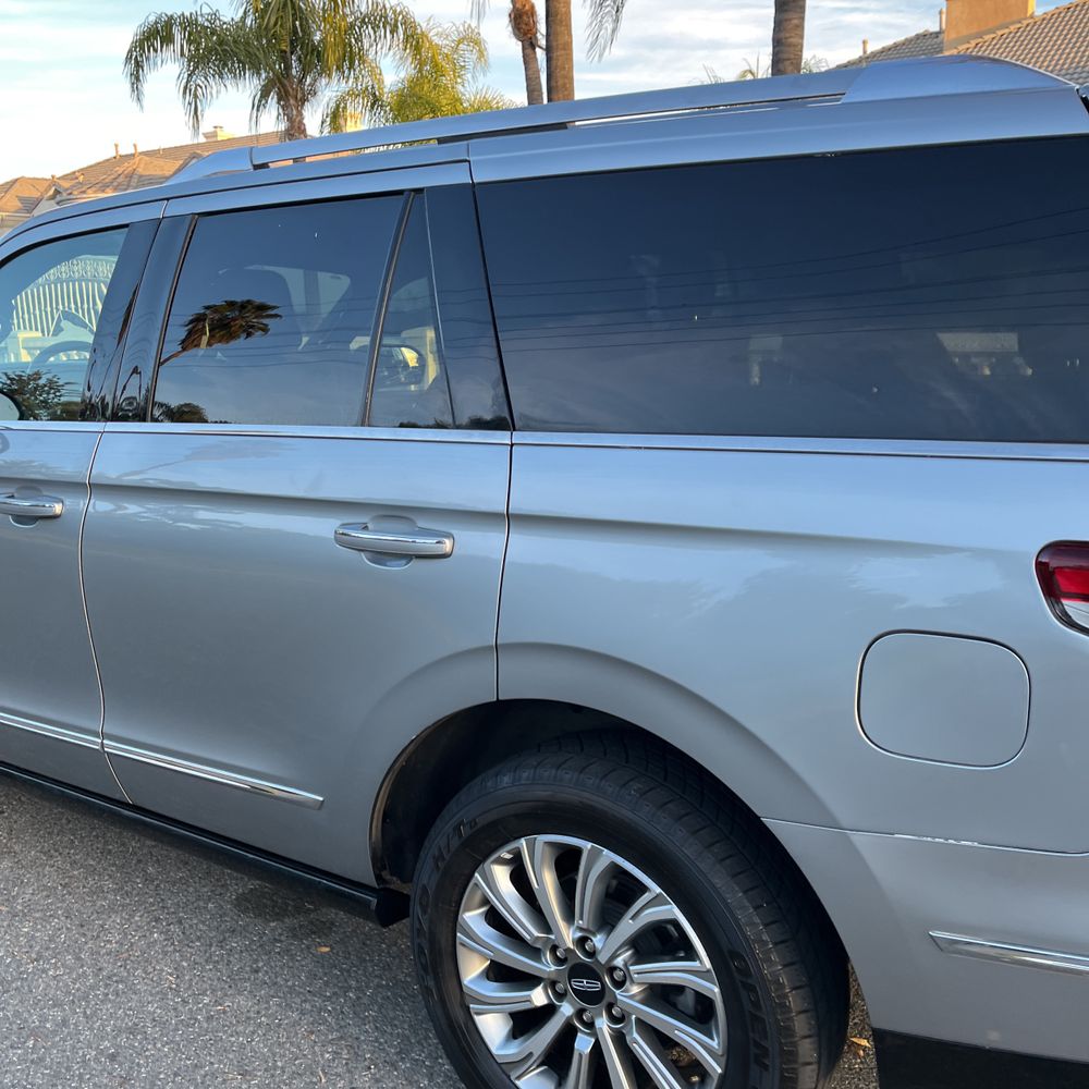 2023 Lincoln Navigator Standard