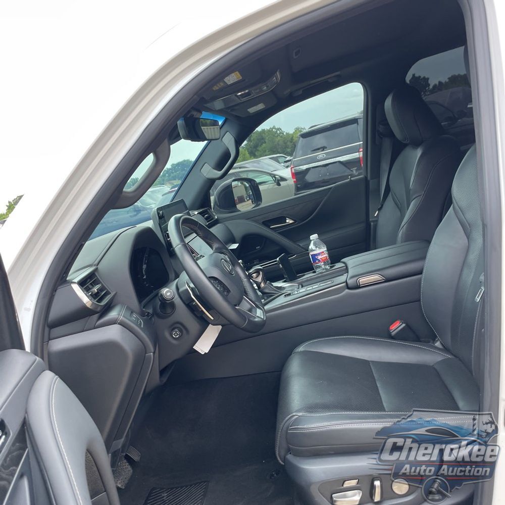 2022 Lexus LX 600 Premium