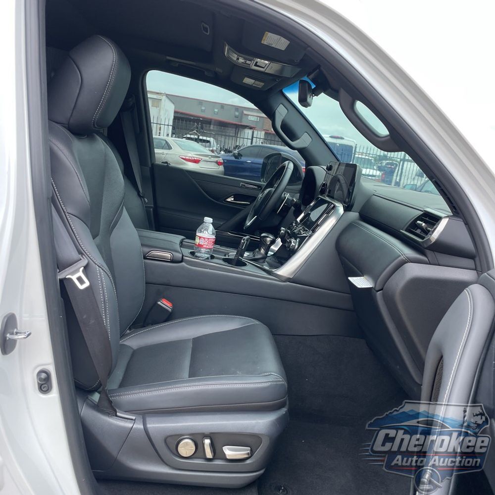 2022 Lexus LX 600 Premium