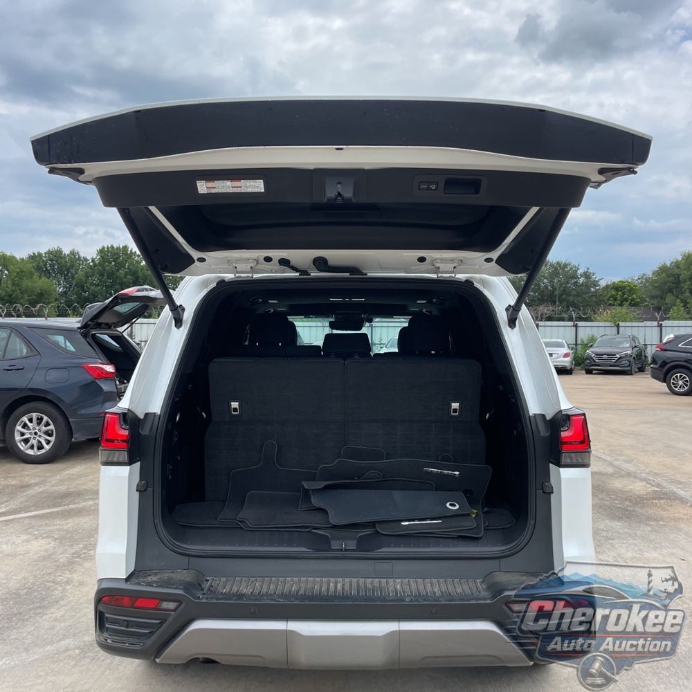 2022 Lexus LX 600 Premium