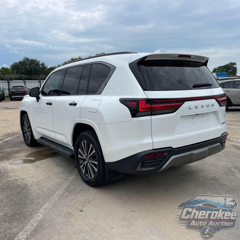 2022 Lexus LX 600 Premium
