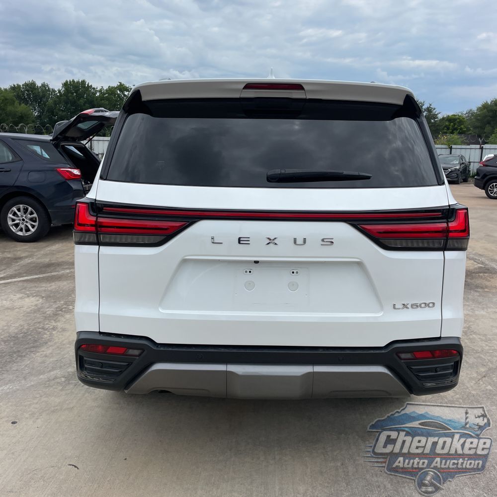 2022 Lexus LX 600 Premium