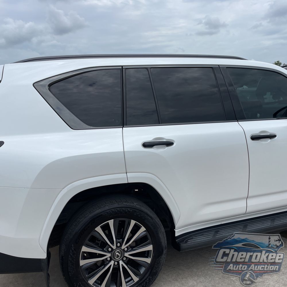 2022 Lexus LX 600 Premium