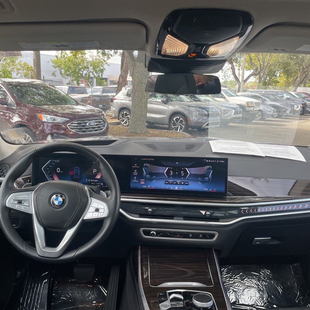 2024 BMW X7 XDrive40i