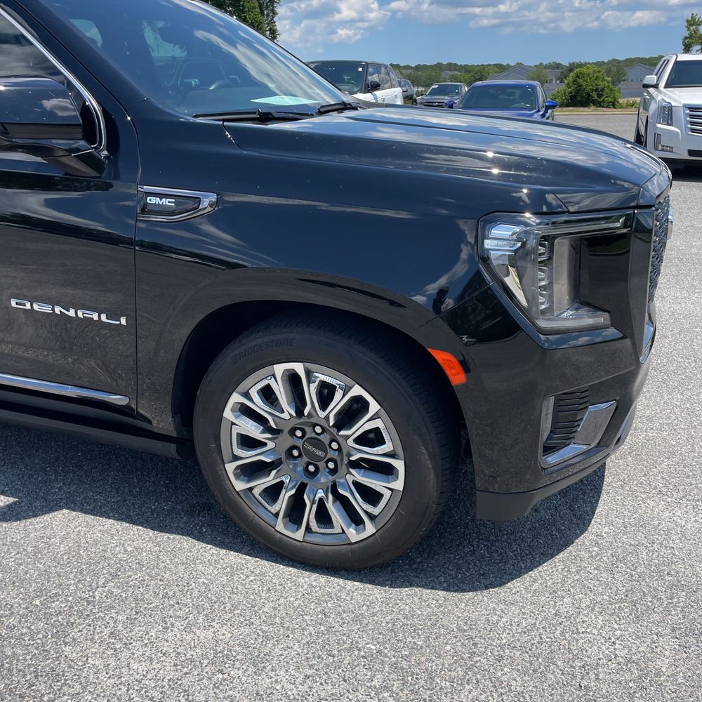 2023 GMC Yukon Denali Ultimate