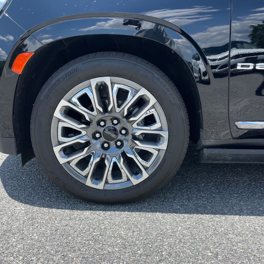 2023 GMC Yukon Denali Ultimate