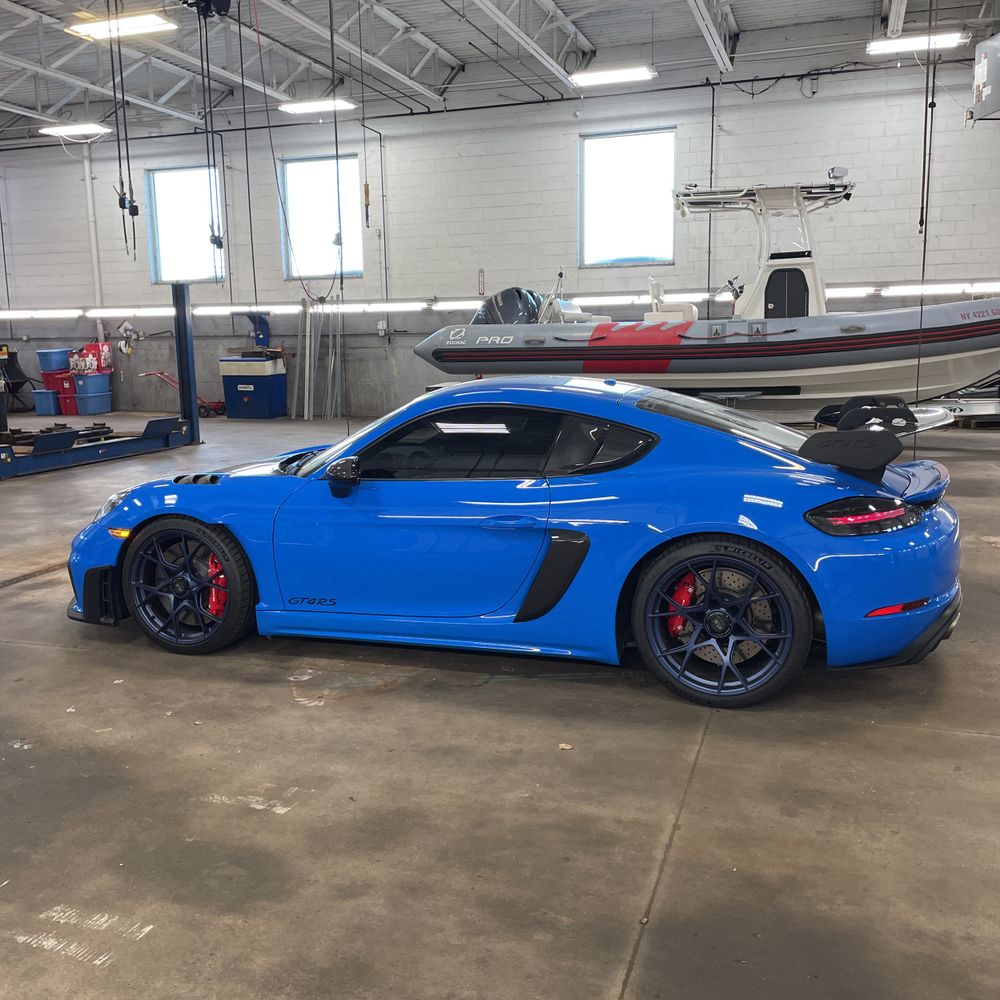 2024 Porsche 718 Cayman GT4 RS