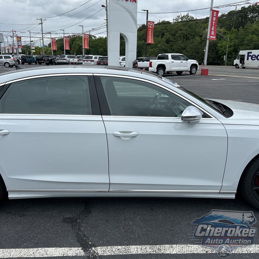 2023 Audi S8