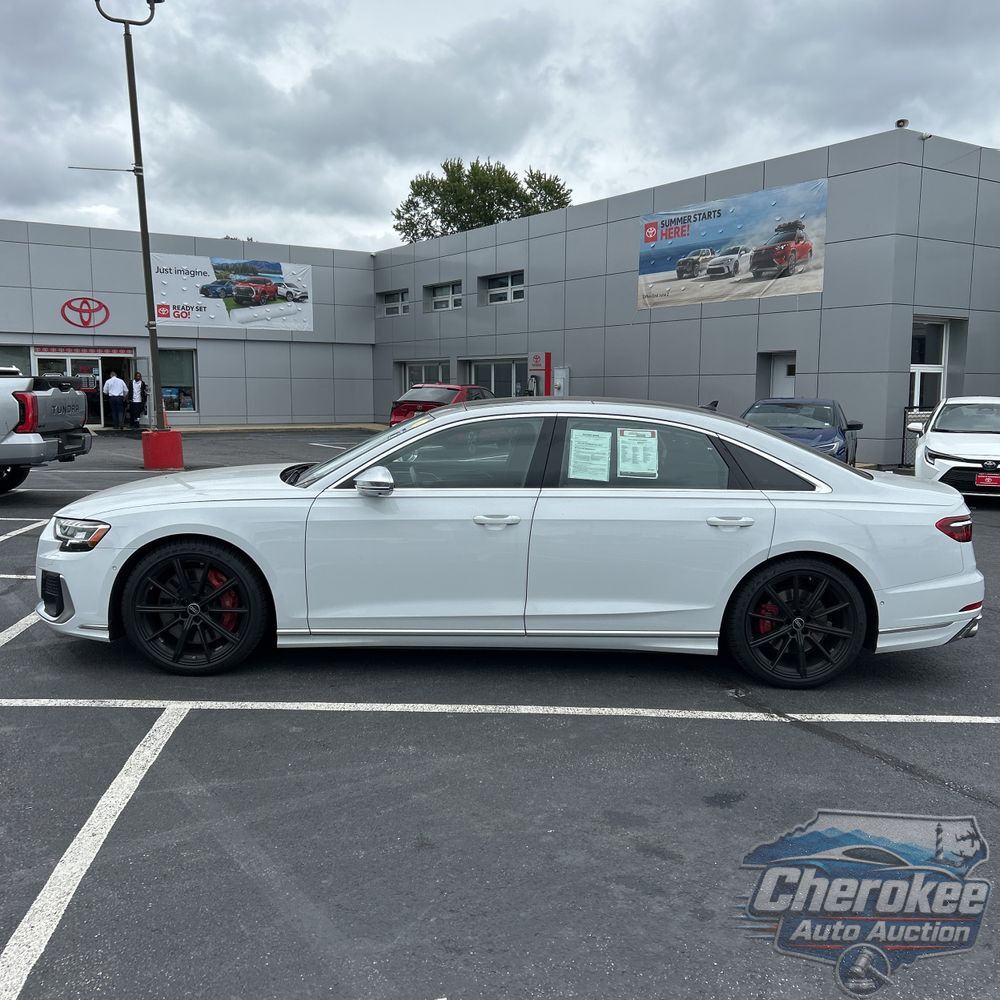 2023 Audi S8