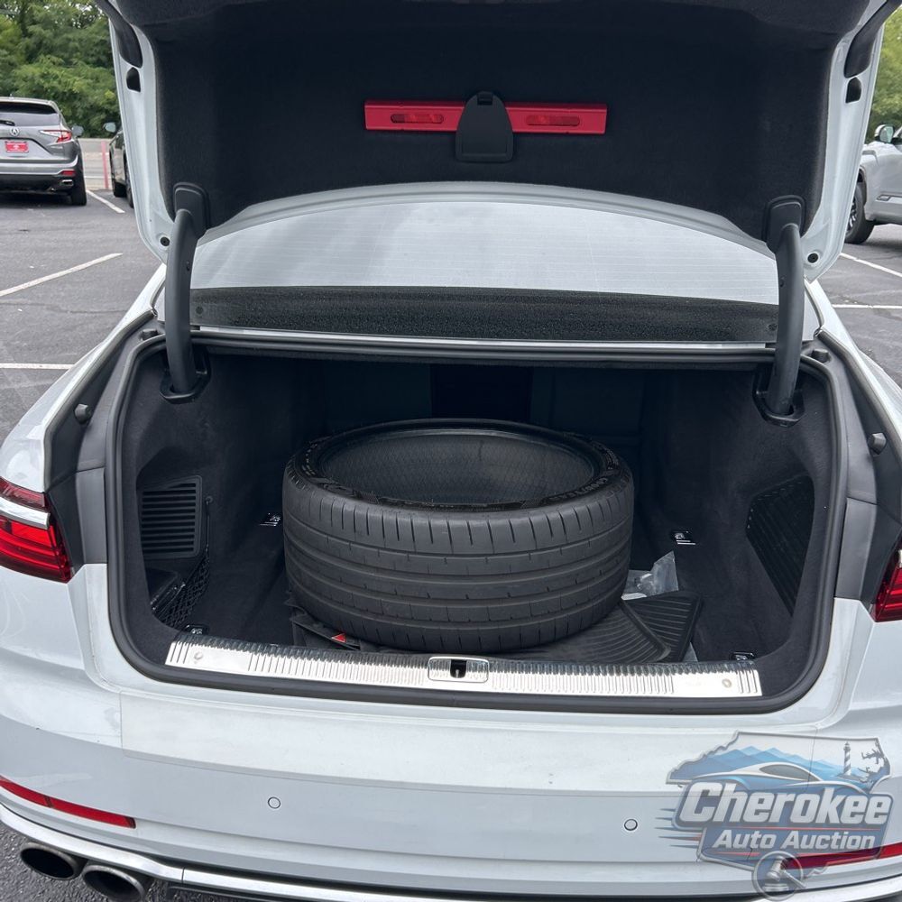 2023 Audi S8