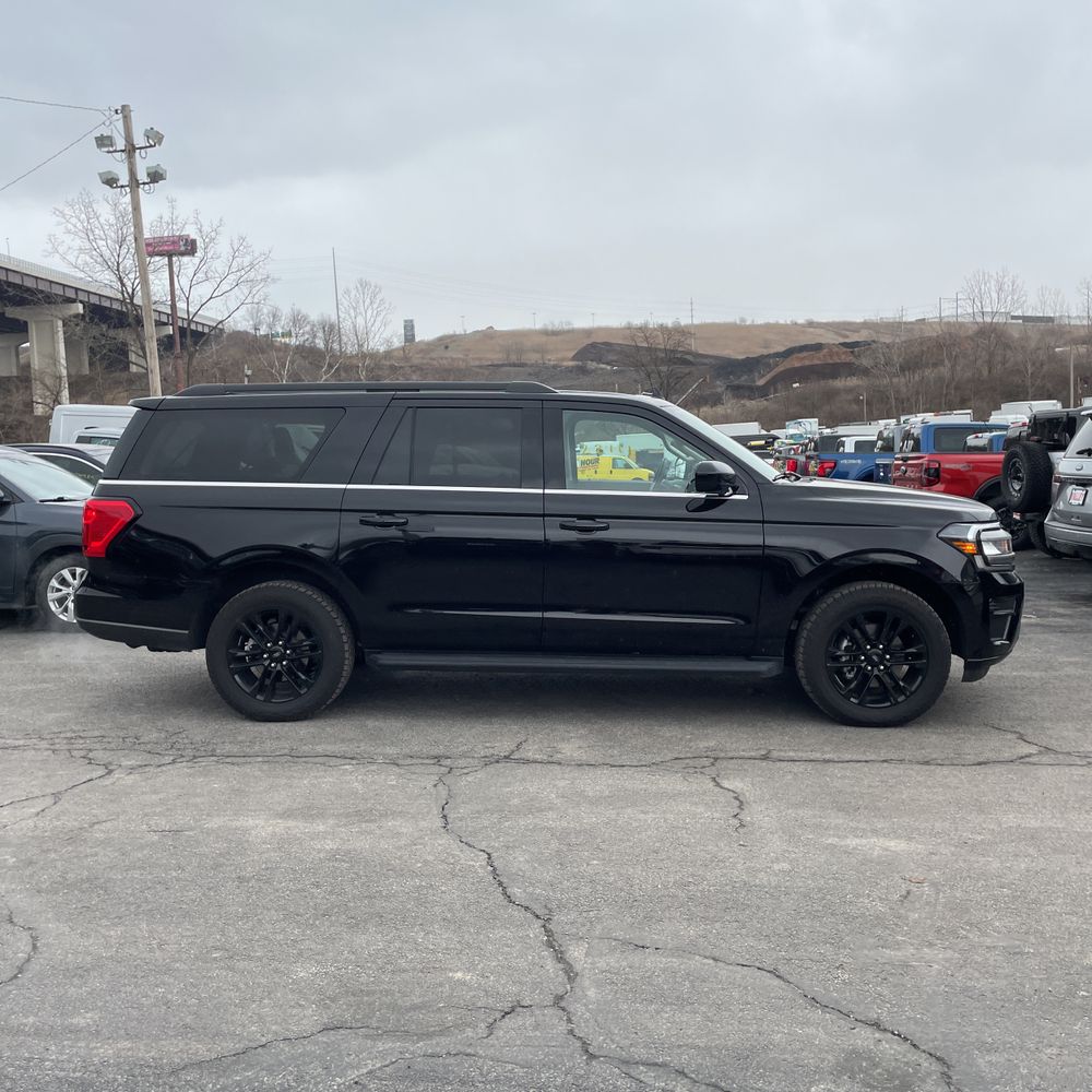 2024 Ford Expedition MAX XLT
