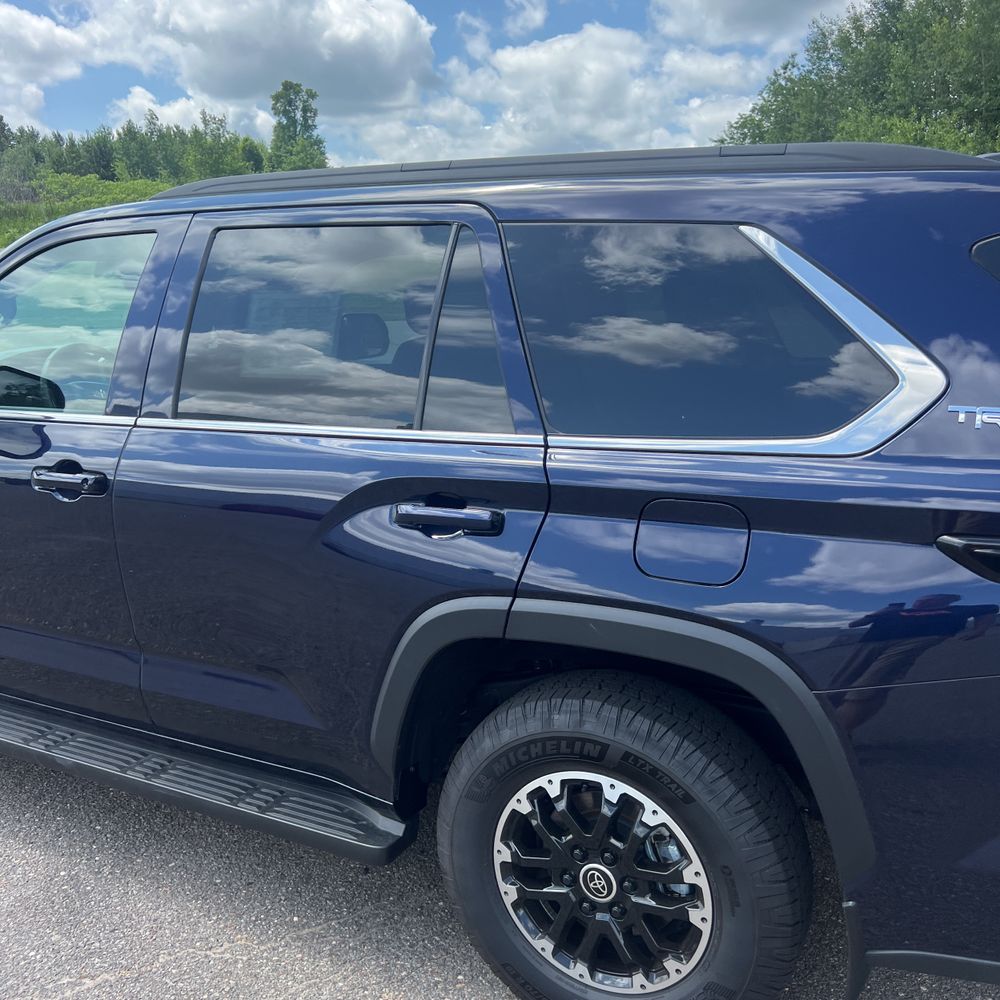 2024 Toyota Sequoia SR5