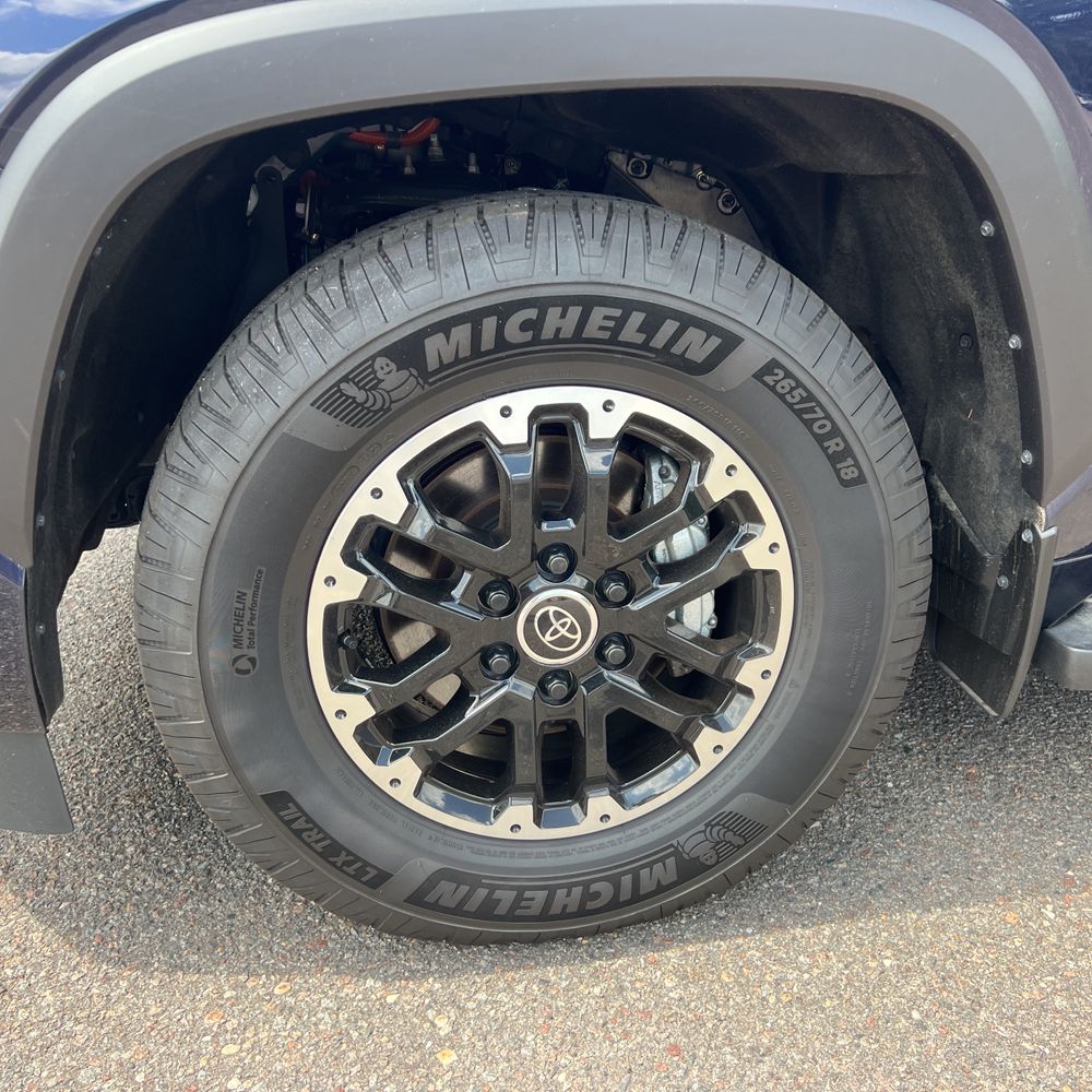 2024 Toyota Sequoia SR5