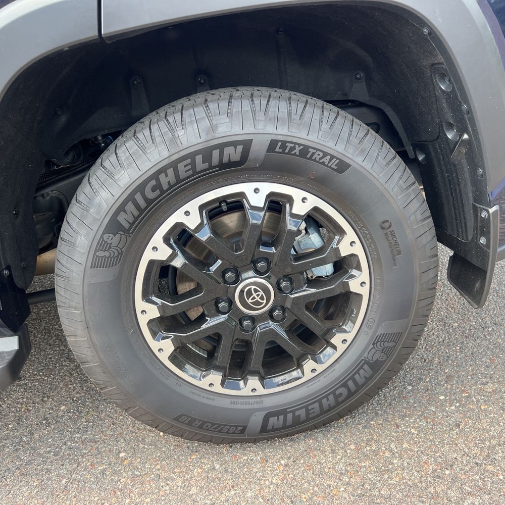 2024 Toyota Sequoia SR5